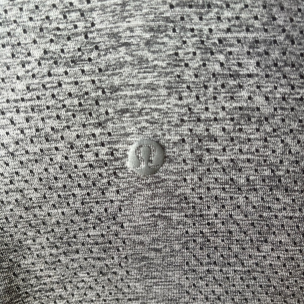 PreOwned Lululemon Activewear Tops Long Sleeves Gray Women's 6 - Picture 3 of 3